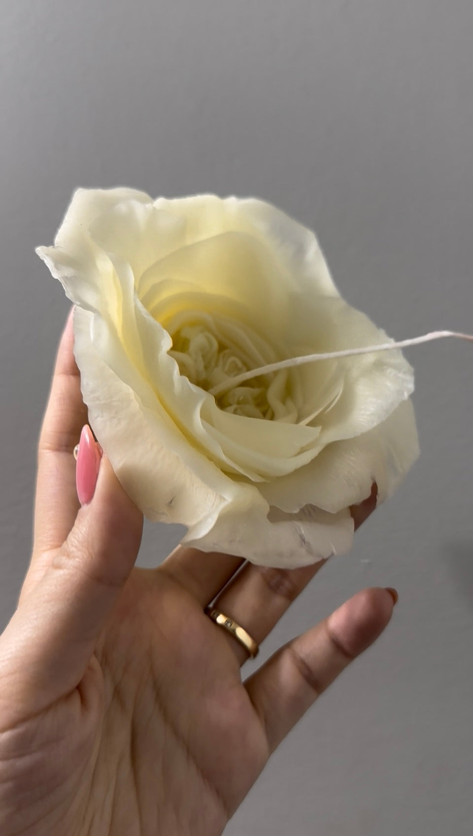 Hyper Realistic Flower Candle [100% Beeswax]